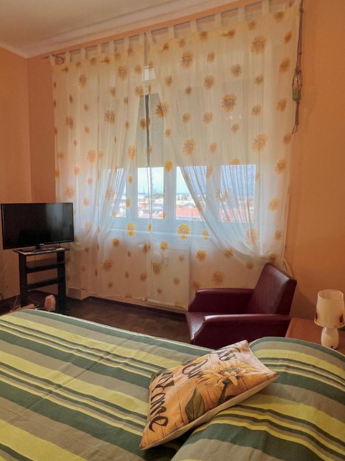 Vicino A Tutto Bed & Breakfast Верчели Екстериор снимка