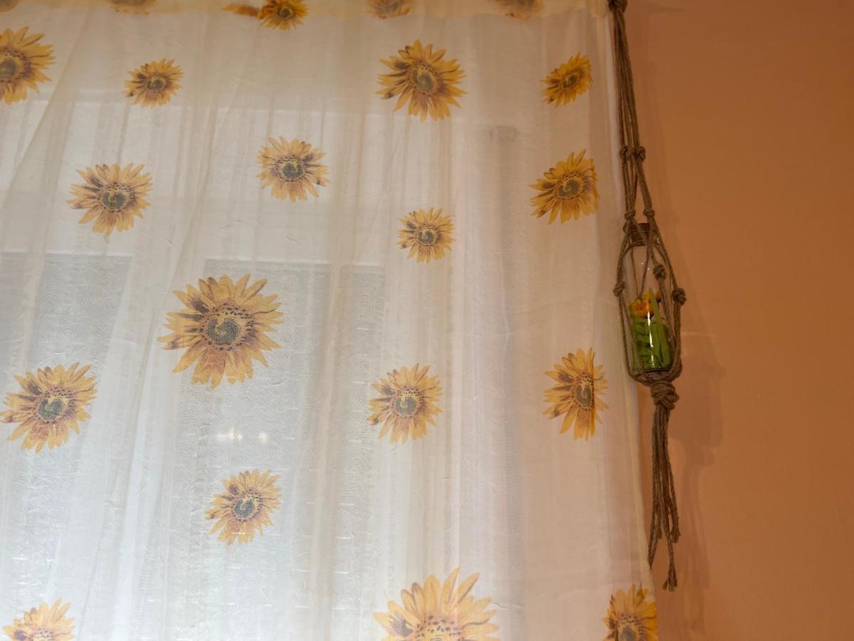 Vicino A Tutto Bed & Breakfast Верчели Екстериор снимка
